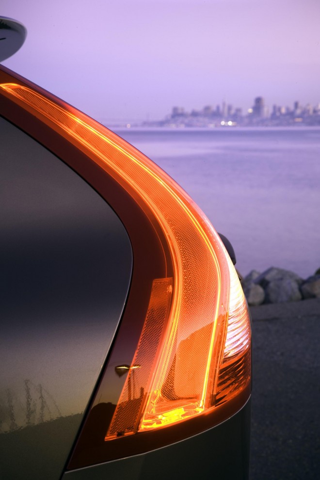 2010 Volvo XC60 Wallpapers