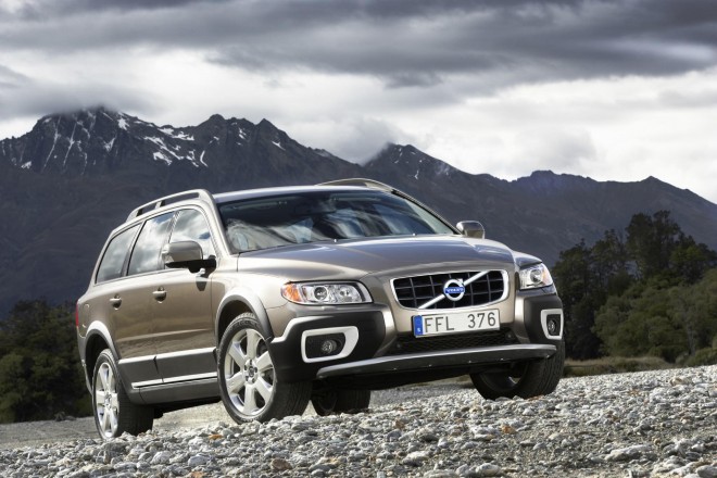 2010 Volvo XC70 Wallpapers