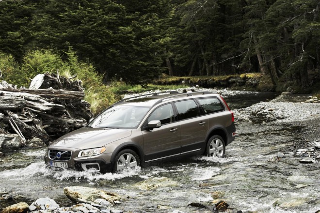 2010 Volvo XC70 Wallpapers
