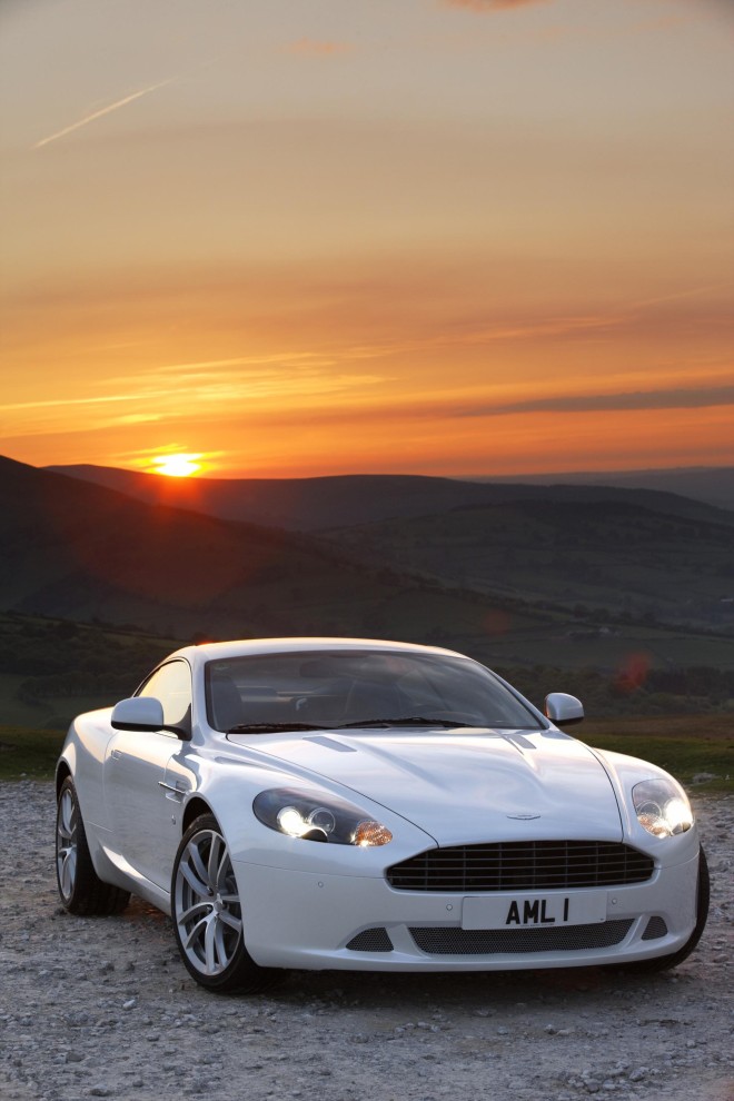 2011 Aston Martin DB9 Wallpapers