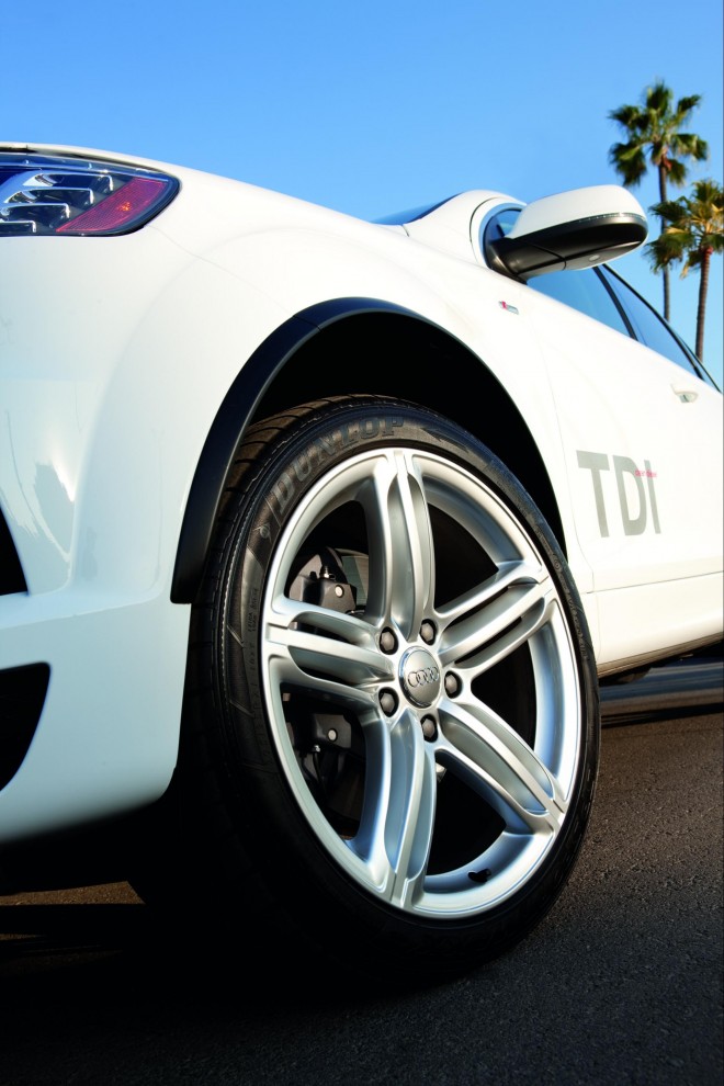 2011 Audi Q7 Wallpapers