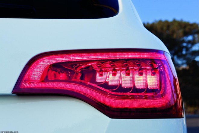 2011 Audi Q7 Wallpapers