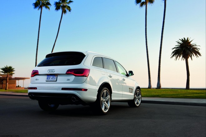 2011 Audi Q7 Wallpapers