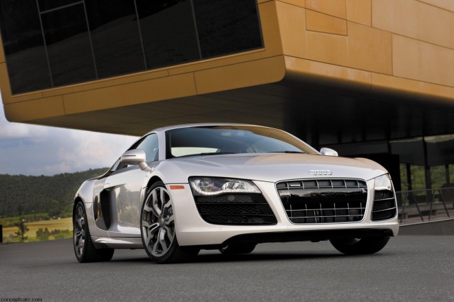 2011 Audi R8 Wallpapers