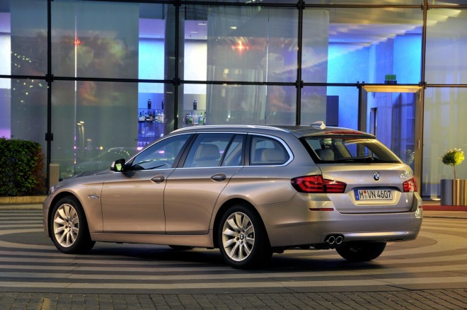 2011 BMW 5 Series Touring Wallpapers