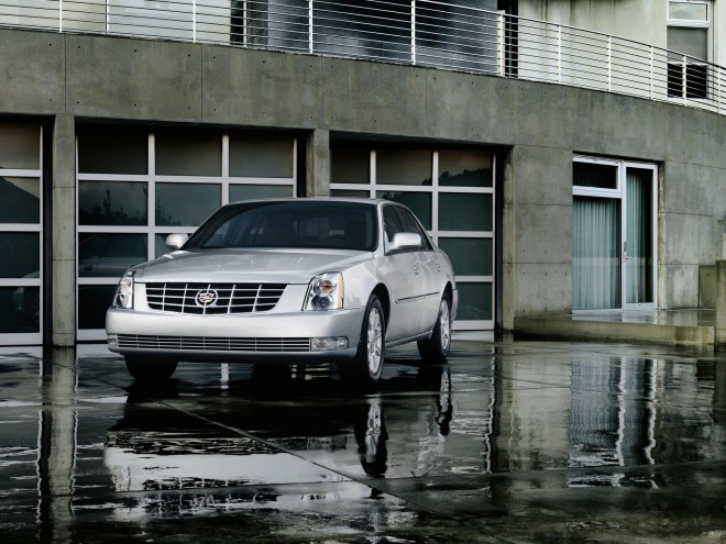 2011 Cadillac DTS Wallpapers
