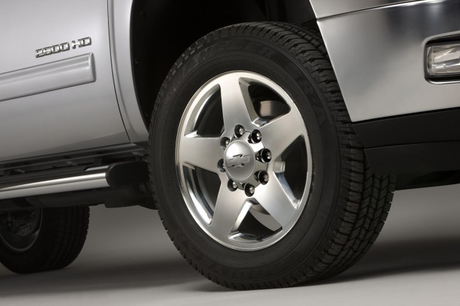 2011 Chevrolet Silverado HD Wallpapers