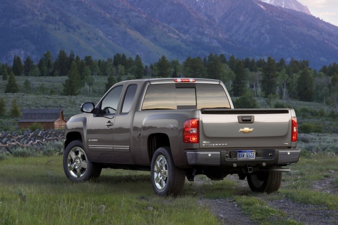 2011 Chevrolet Silverado Wallpapers