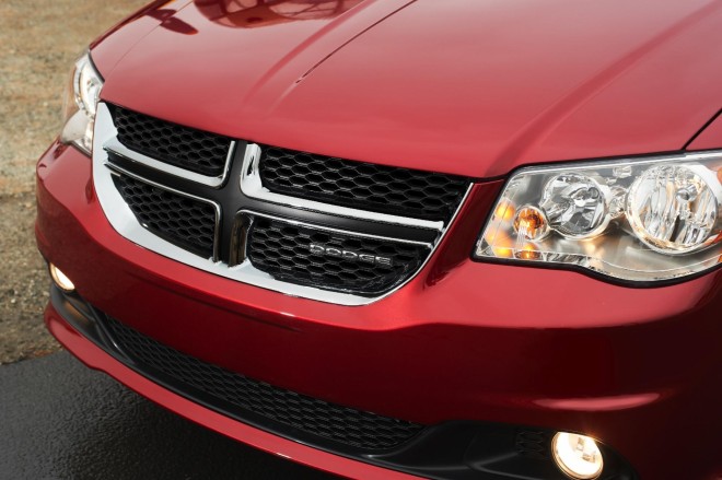 2011 Dodge Grand Caravan Wallpapers