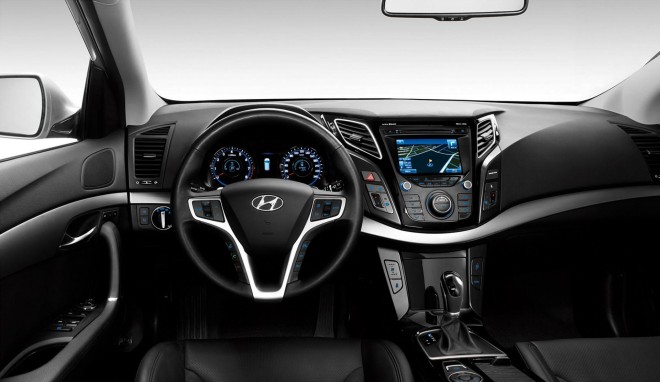 2011 Hyundai i40 Wallpapers