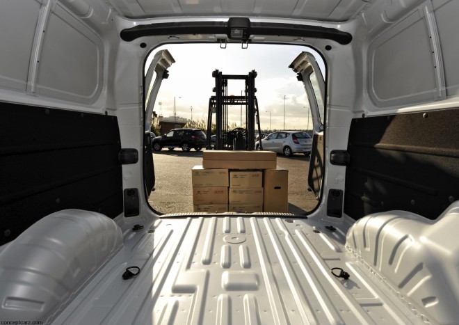 2011 Hyundai iLoad Wallpapers