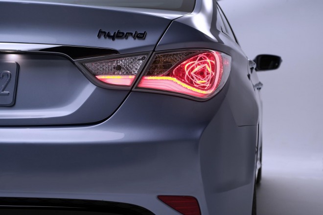 2011 Hyundai Sonata Hybrid Wallpapers