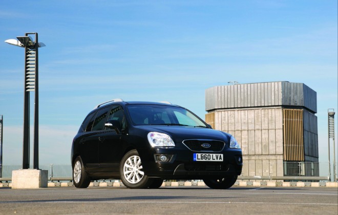 2011 Kia Carens Wallpapers