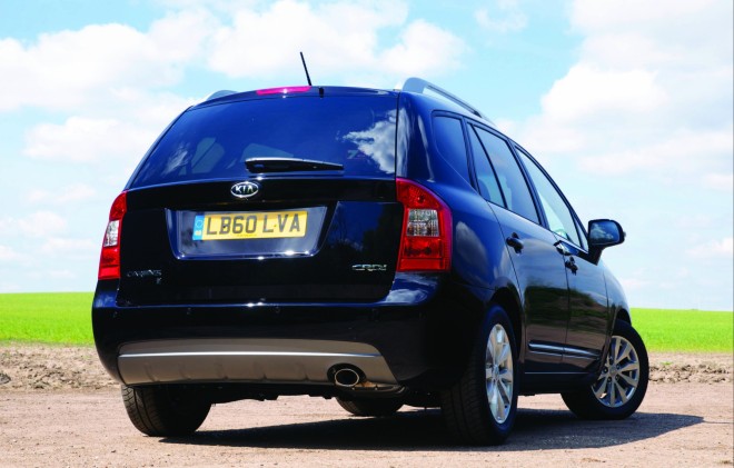 2011 Kia Carens Wallpapers