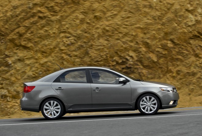 2011 Kia Forte Wallpapers