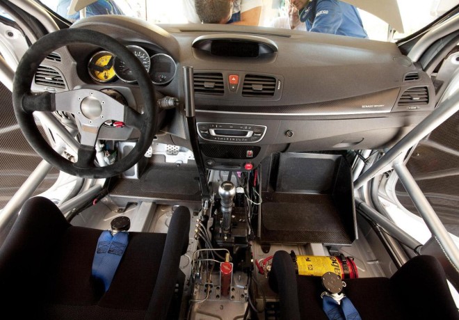 2011 Renault M&Atilde;&copy;gane RS N4 Wallpapers