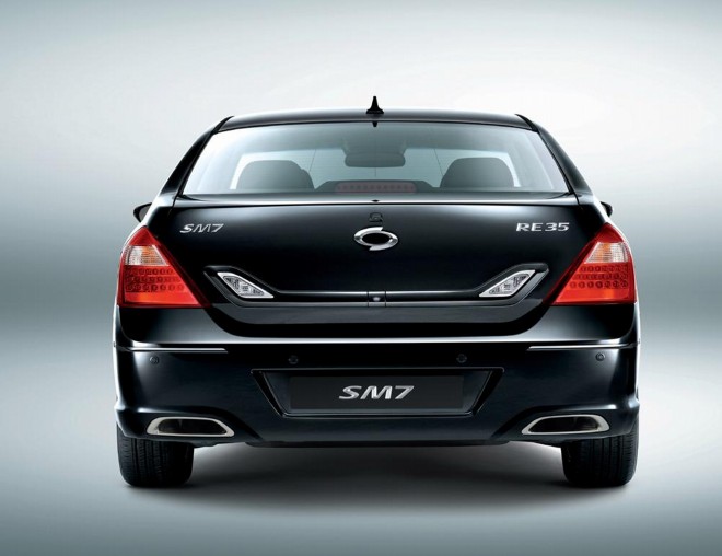 2011 Renault Samsung Motors SM7 Wallpapers