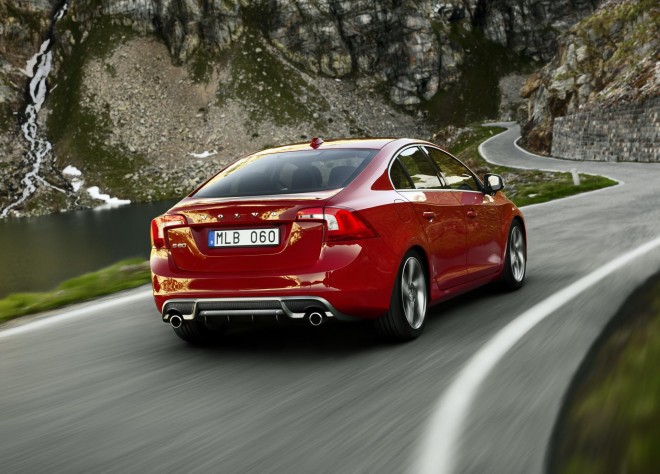 2011 Volvo S60 R-Design Wallpapers