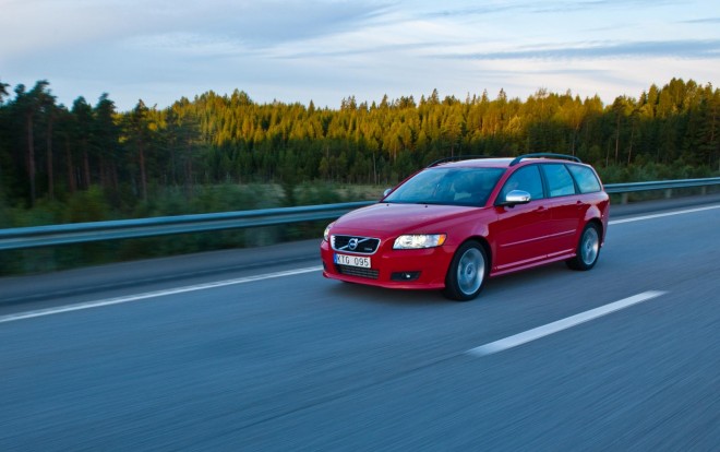 2011 Volvo V50 Wallpapers