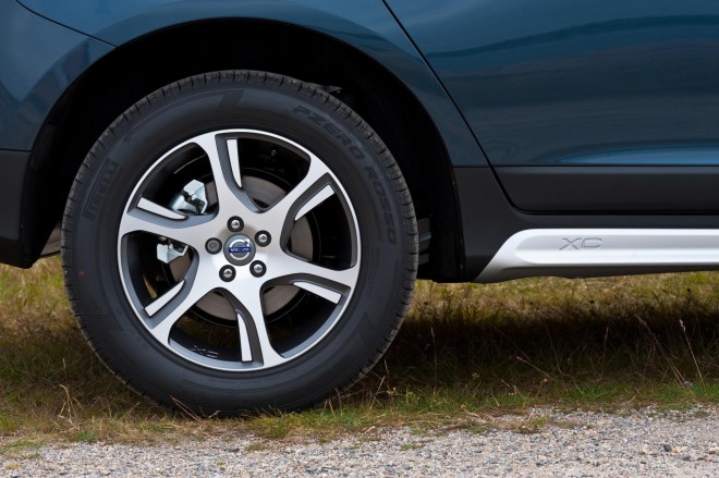 2011 Volvo XC60 Wallpapers