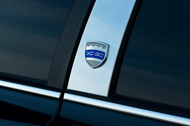 2011 Volvo XC90 Wallpapers