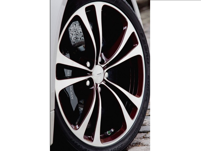 2012 Aston Martin V12 Vantage Roadster Wallpapers