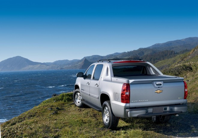 2012 Chevrolet Avalanche Wallpapers