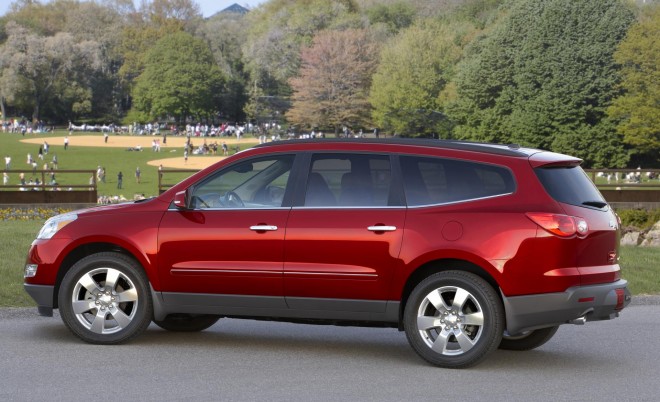 2012 Chevrolet Traverse Wallpapers