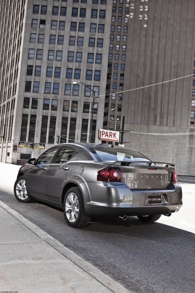 2012 Dodge Avenger R/T Wallpapers