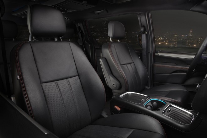 2012 Dodge Grand Caravan Wallpapers