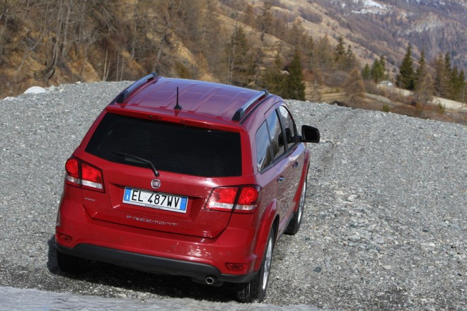 2012 Fiat Freemont Wallpapers