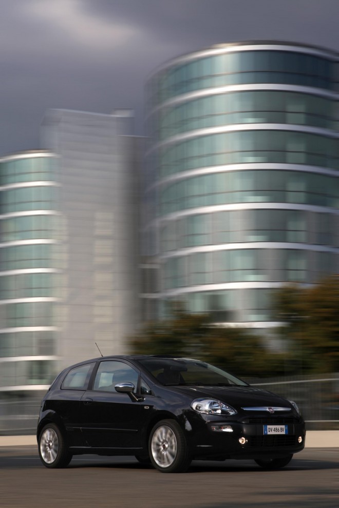 2012 Fiat Punto Van Wallpapers