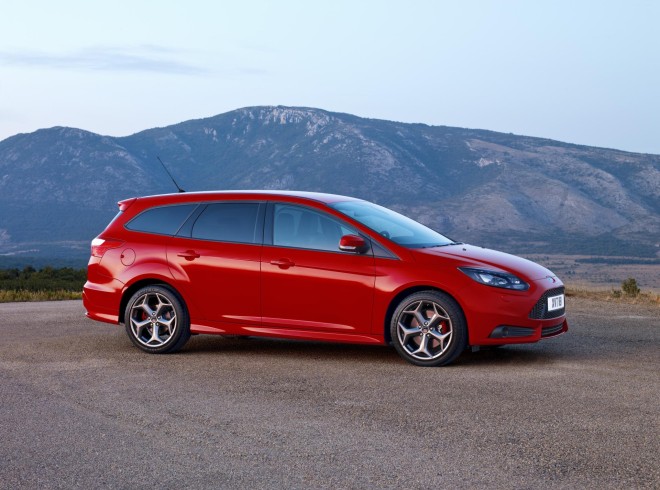 2012 Ford Focus ST Wagon Wallpapers