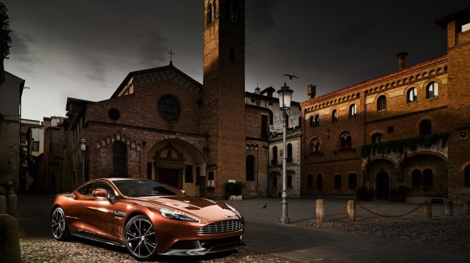 2013 Aston Martin Vanquish Wallpapers