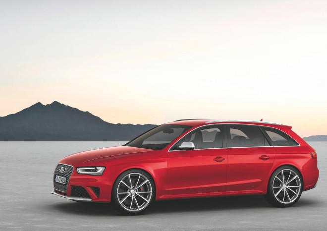 2013 Audi RS4 Avant Wallpapers