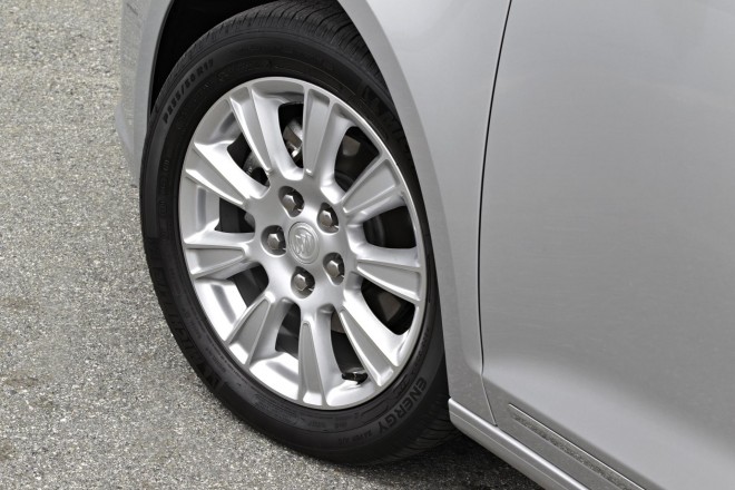 2013 Buick LaCrosse Wallpapers