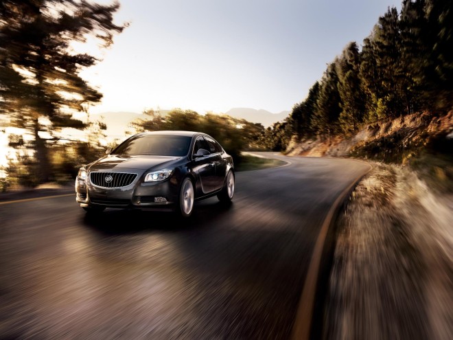 2013 Buick Regal Wallpapers