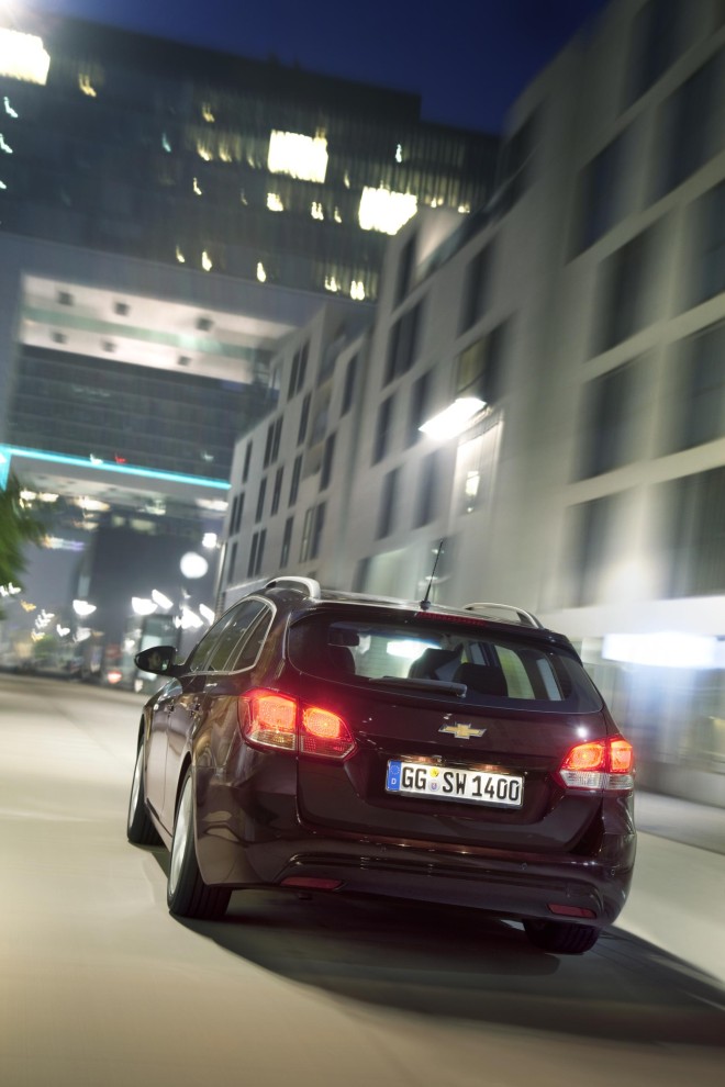 2013 Chevrolet Cruze Station Wagon Wallpapers