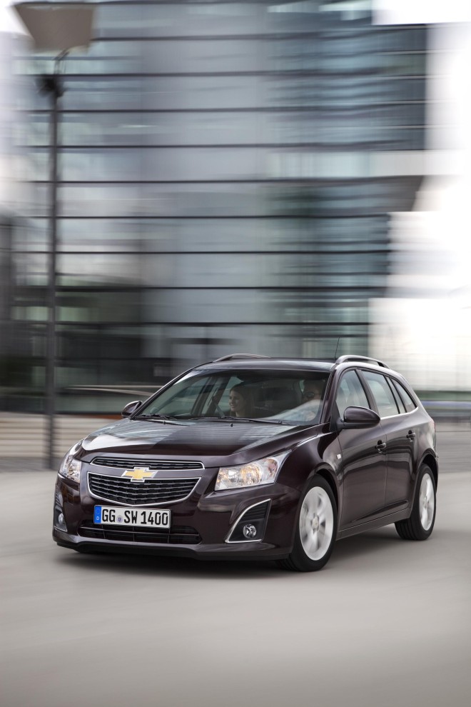 2013 Chevrolet Cruze Station Wagon Wallpapers