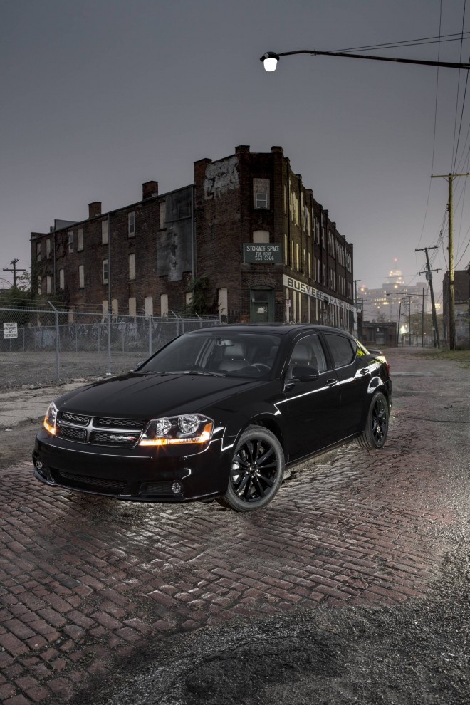 2013 Dodge Avenger Blacktop Wallpapers