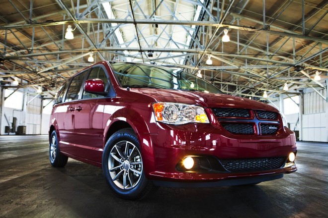 2013 Dodge Grand Caravan Wallpapers