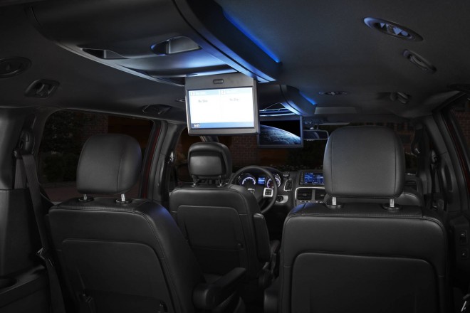 2013 Dodge Grand Caravan Wallpapers