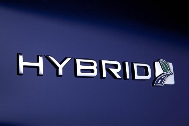 2013 Ford Fusion Hybrid Wallpapers