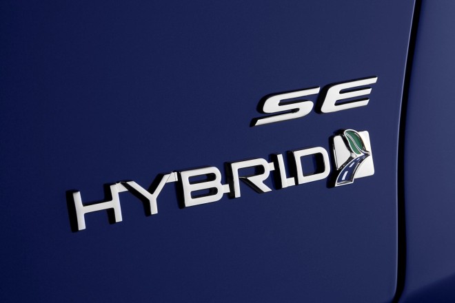 2013 Ford Fusion Hybrid Wallpapers