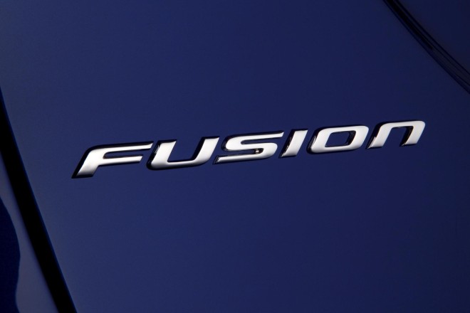 2013 Ford Fusion Hybrid Wallpapers