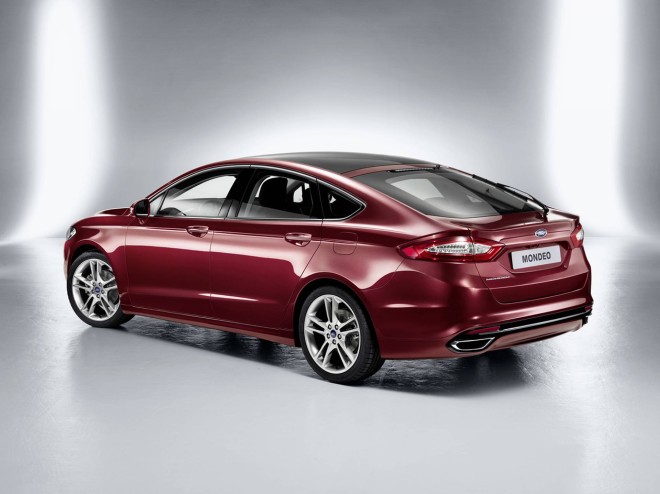 2013 Ford Mondeo Wallpapers