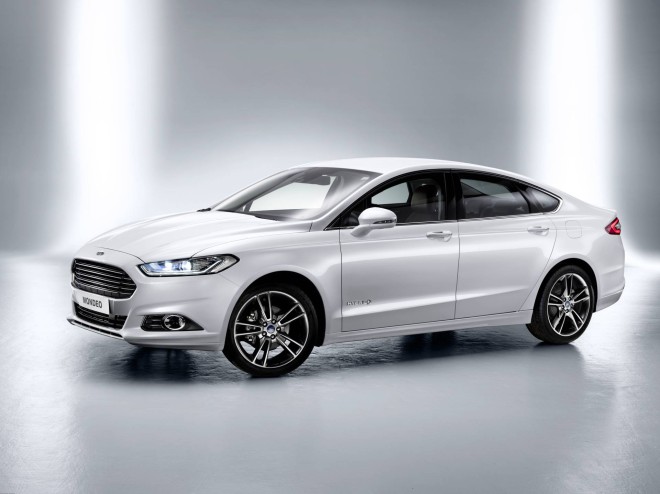 2013 Ford Mondeo Wallpapers
