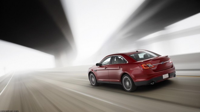 2013 Ford Taurus SHO Wallpapers