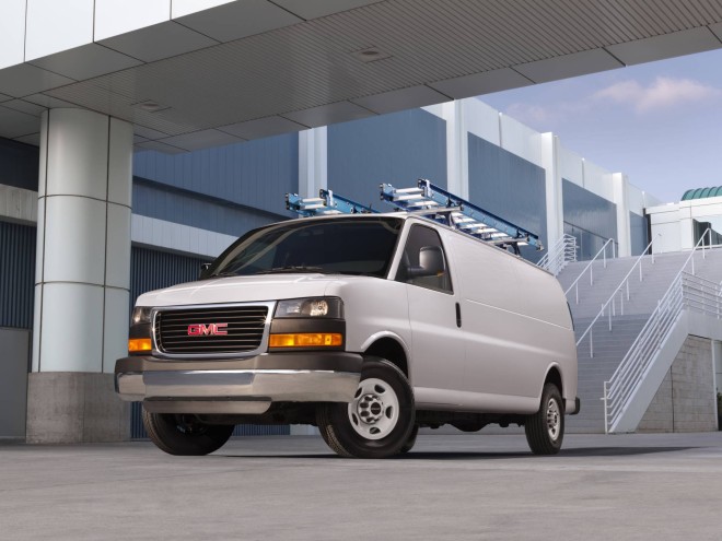 2013 GMC Savana Wallpapers