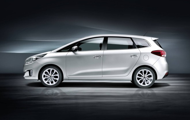 2013 Kia Carens Wallpapers